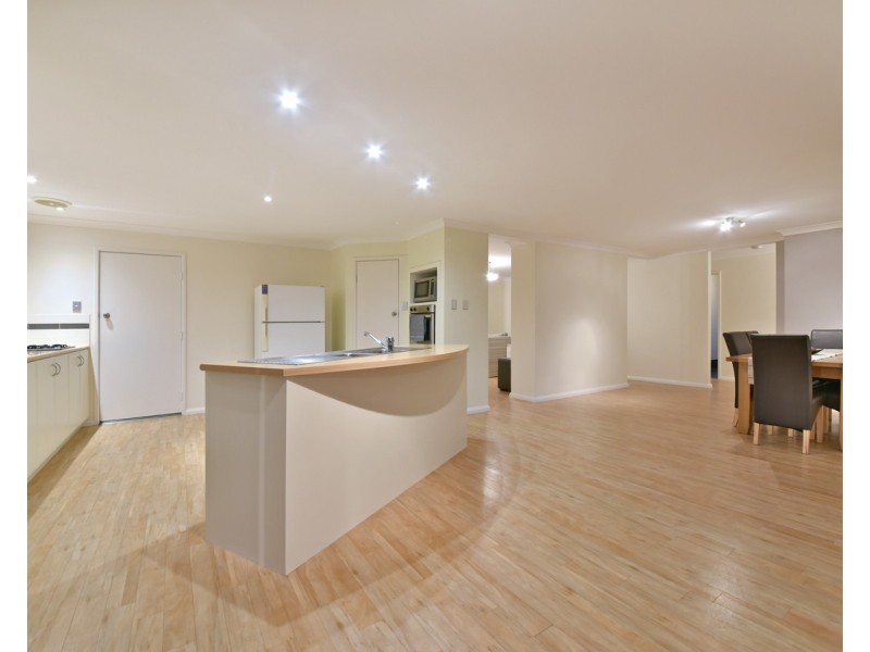 3 Inez Pass, Kinross WA 6028