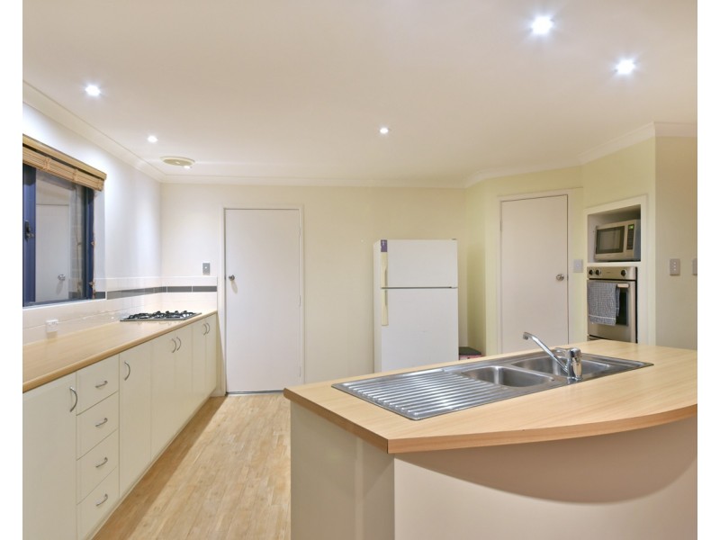 3 Inez Pass, Kinross WA 6028