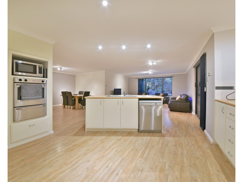 3 Inez Pass, Kinross WA 6028