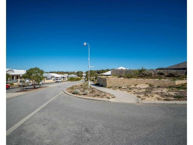 127 Lindsay Beach Boulevard, Yanchep WA 6035