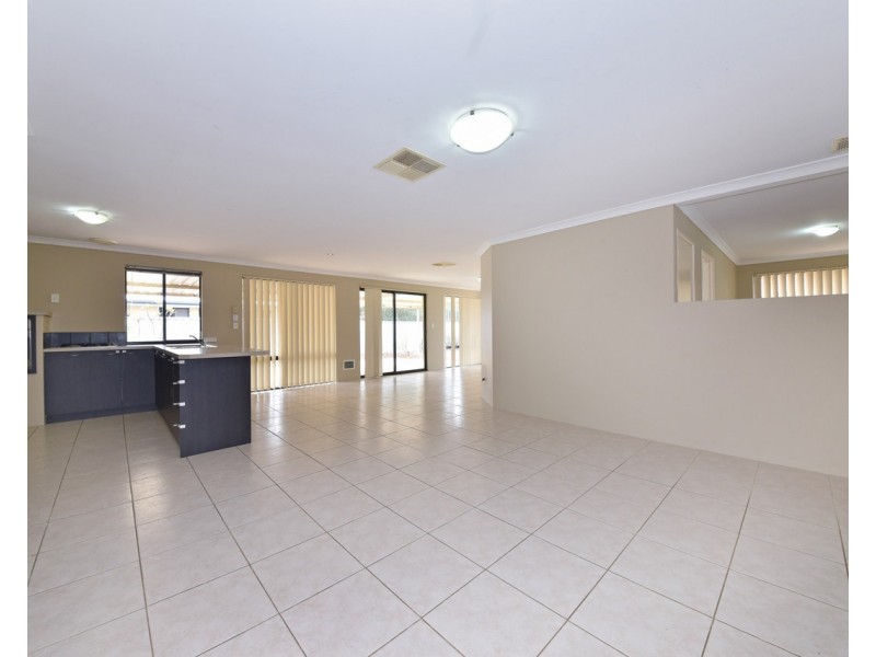 38 Alpina Promenade, Banksia Grove WA 6031