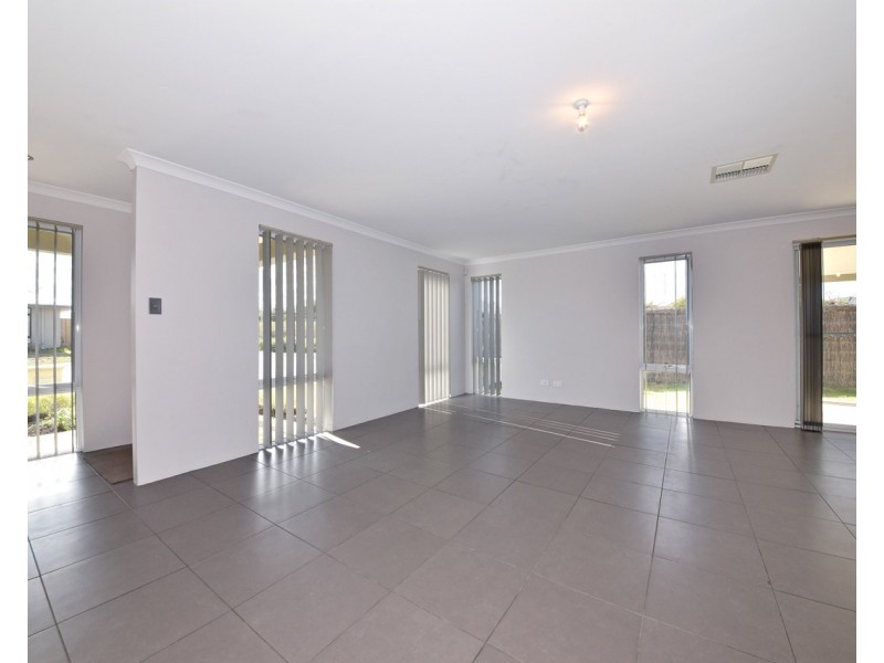 15 Uppingham Way, Butler WA 6036