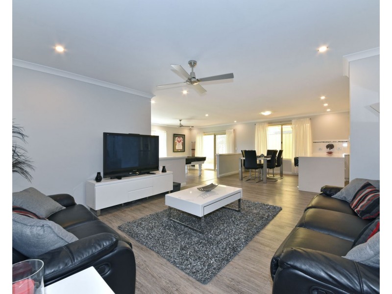 34 Savona Grove, Mindarie WA 6030