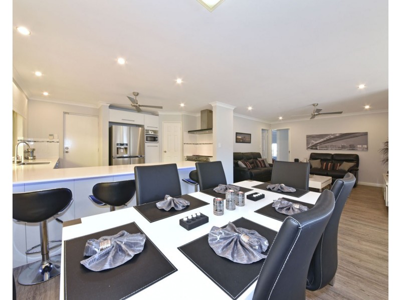 34 Savona Grove, Mindarie WA 6030