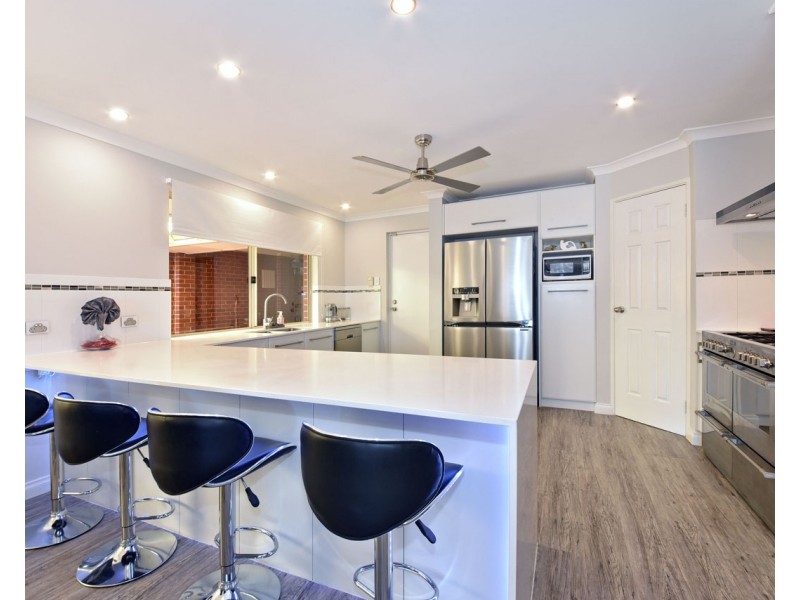 34 Savona Grove, Mindarie WA 6030