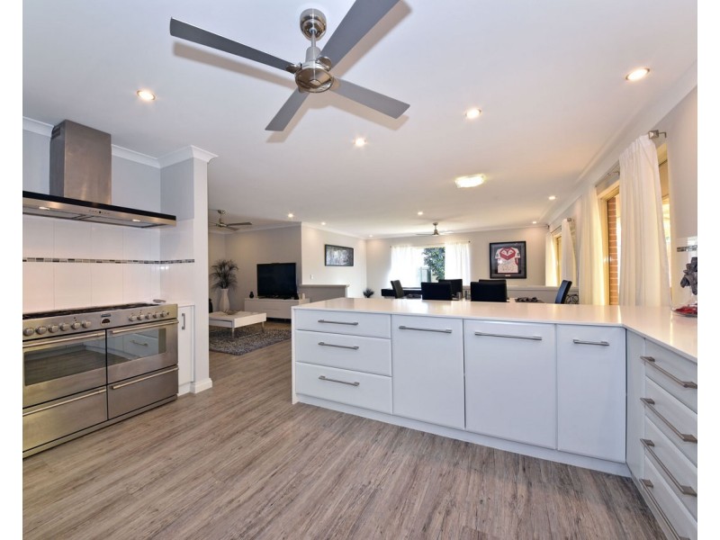 34 Savona Grove, Mindarie WA 6030