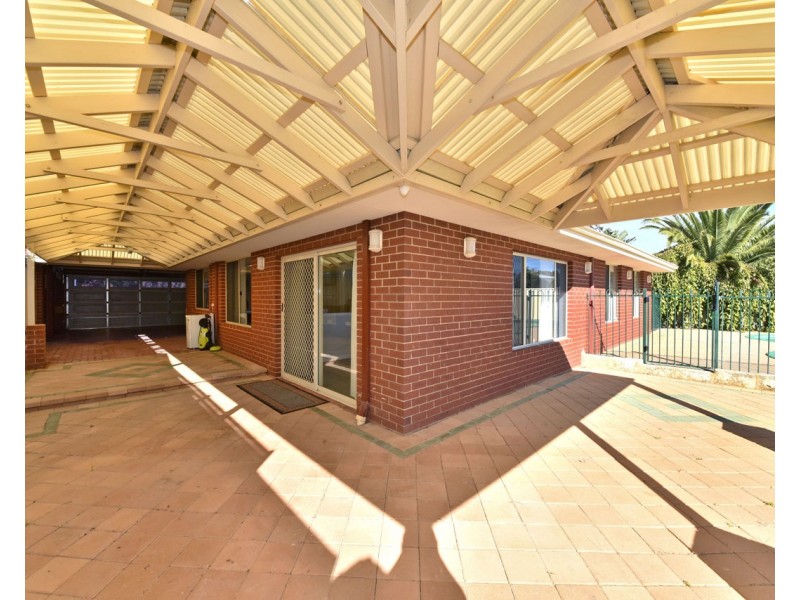 34 Savona Grove, Mindarie WA 6030