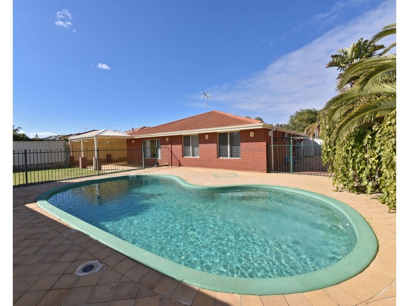 34 Savona Grove, Mindarie WA 6030