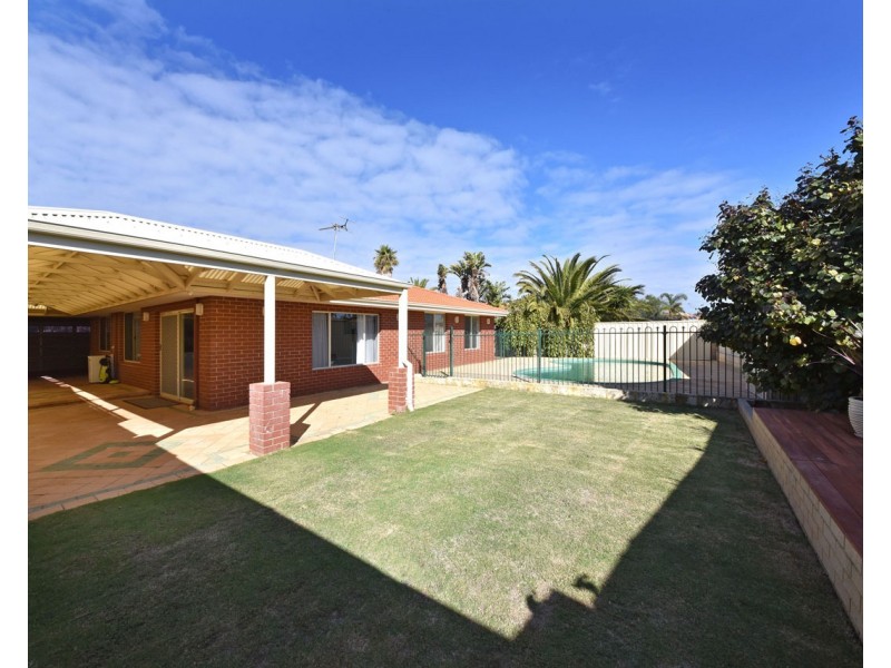 34 Savona Grove, Mindarie WA 6030