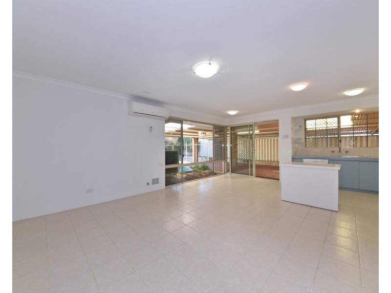 51 Stradbroke Gardens, Ridgewood WA 6030