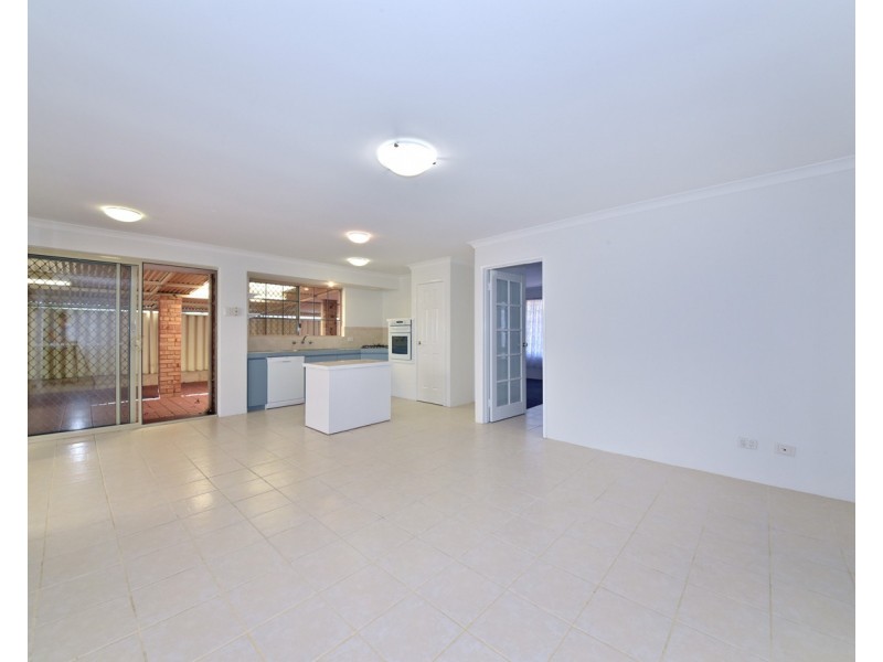 51 Stradbroke Gardens, Ridgewood WA 6030