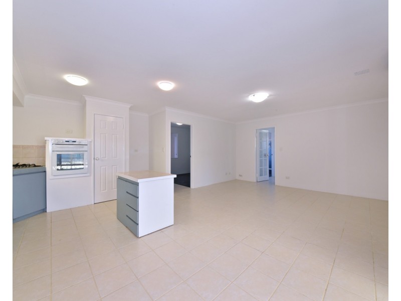 51 Stradbroke Gardens, Ridgewood WA 6030