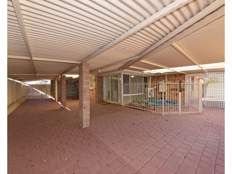 51 Stradbroke Gardens, Ridgewood WA 6030