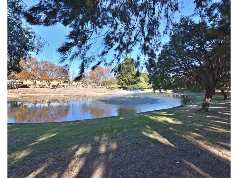 51 Stradbroke Gardens, Ridgewood WA 6030