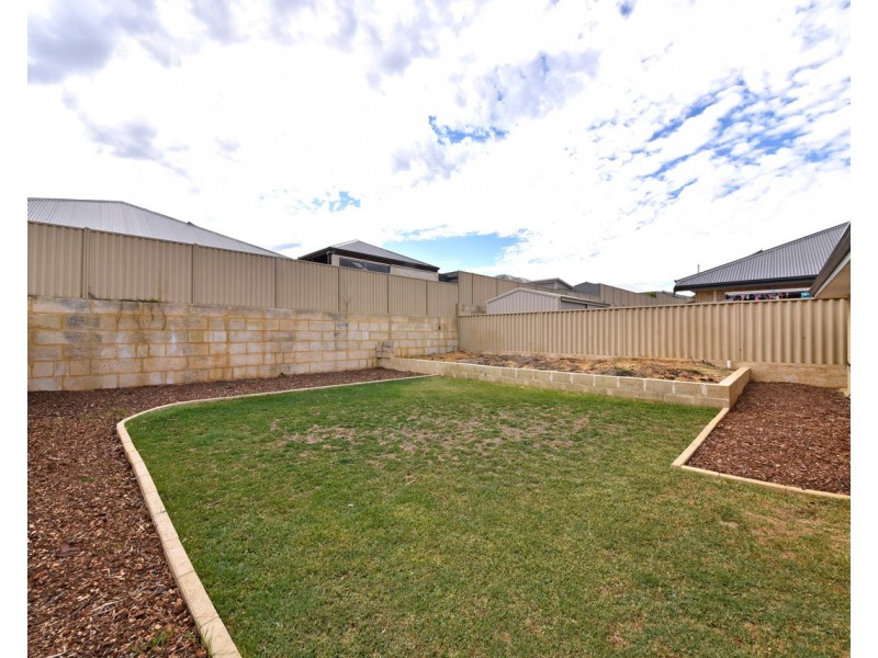 18 Oakbank Crescent, Butler WA 6036