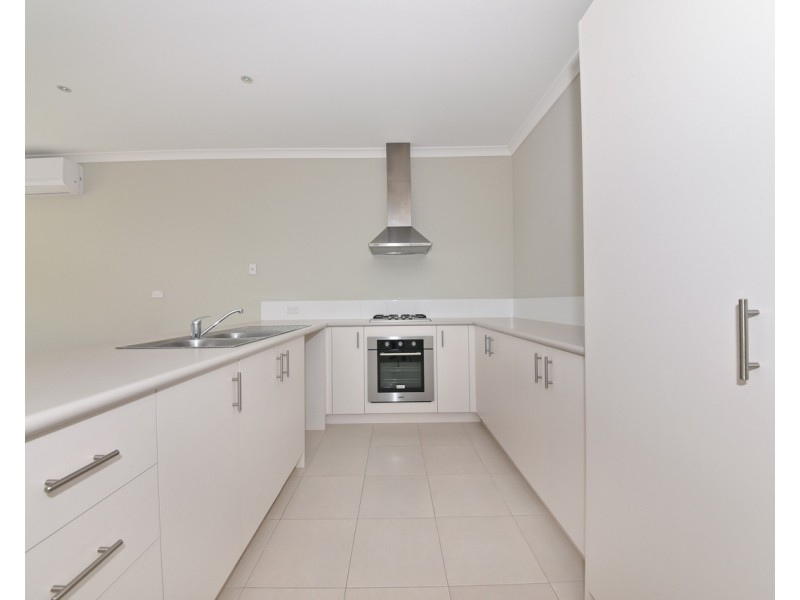 57 Fairbourne Approach, Butler WA 6036
