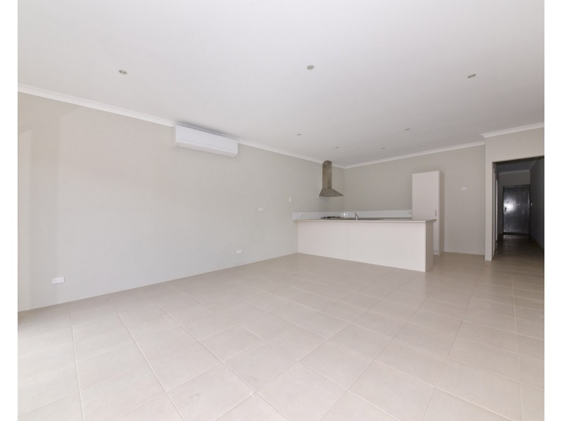 57 Fairbourne Approach, Butler WA 6036