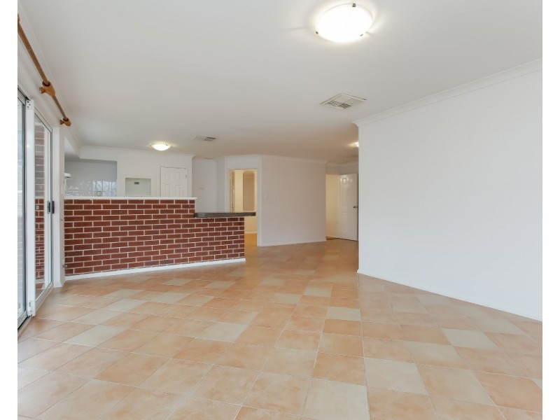 15 Canopy Court, Banksia Grove WA 6031