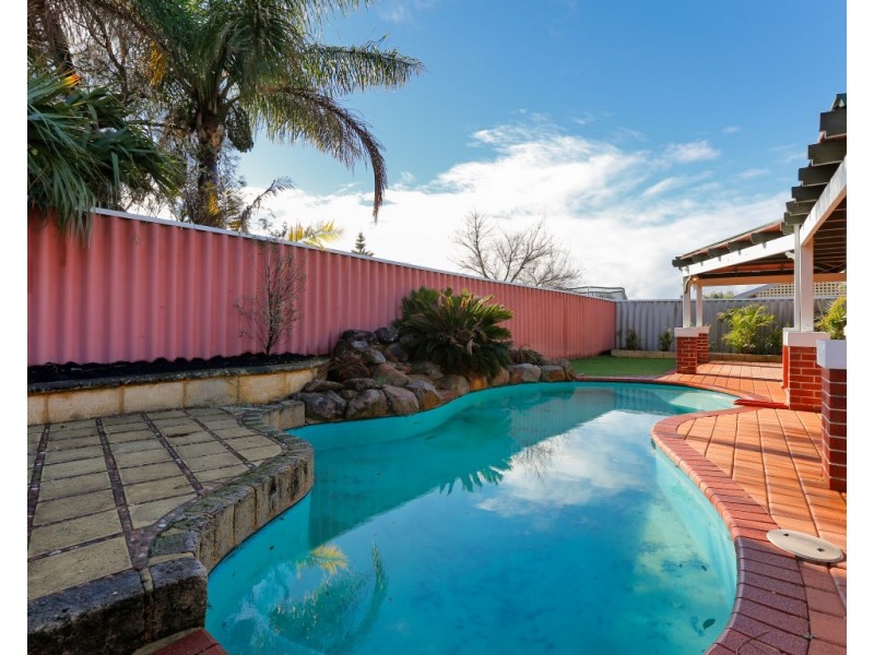 15 Canopy Court, Banksia Grove WA 6031