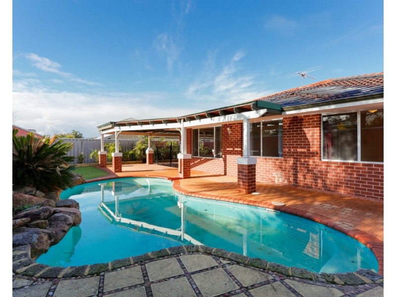 15 Canopy Court, Banksia Grove WA 6031