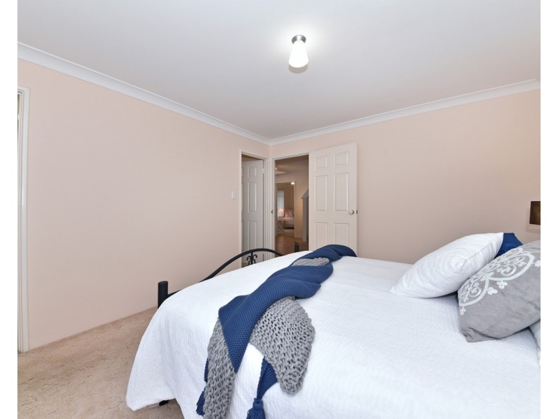 6 Barletta Place, Mindarie WA 6030