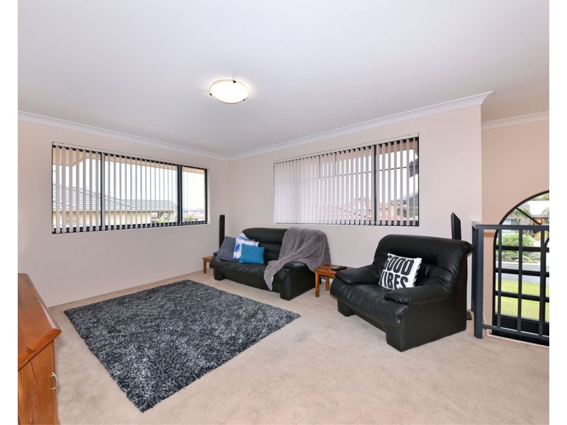 6 Barletta Place, Mindarie WA 6030