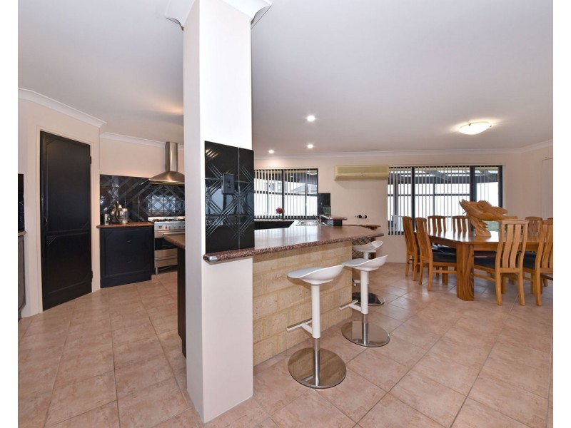 6 Barletta Place, Mindarie WA 6030