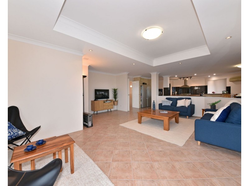 6 Barletta Place, Mindarie WA 6030