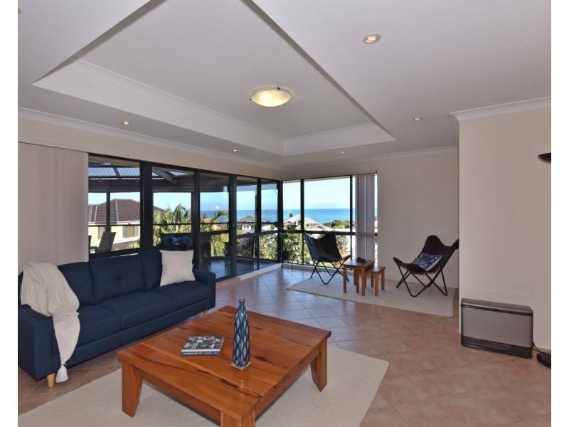 6 Barletta Place, Mindarie WA 6030