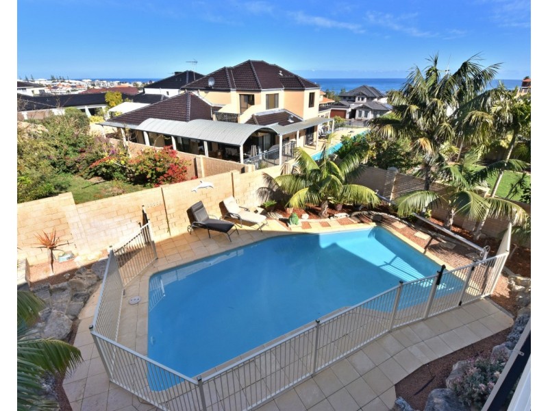 6 Barletta Place, Mindarie WA 6030