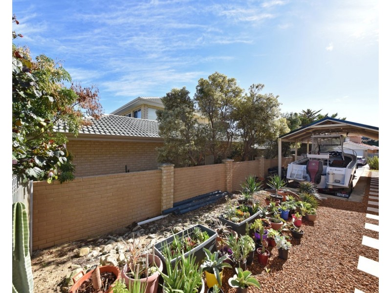 6 Barletta Place, Mindarie WA 6030