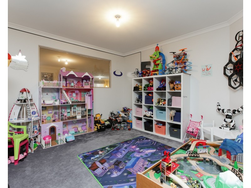 8 Skerries Way, Ridgewood WA 6030