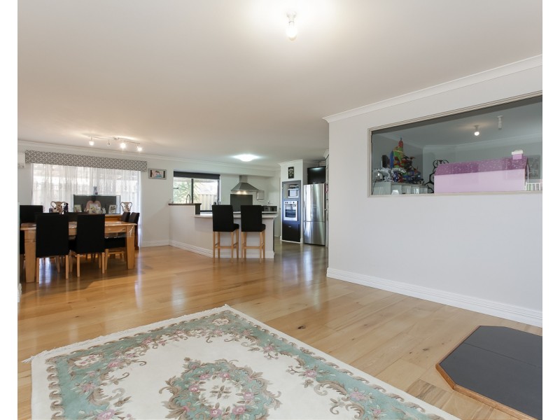 8 Skerries Way, Ridgewood WA 6030