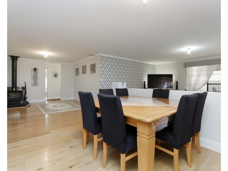 8 Skerries Way, Ridgewood WA 6030