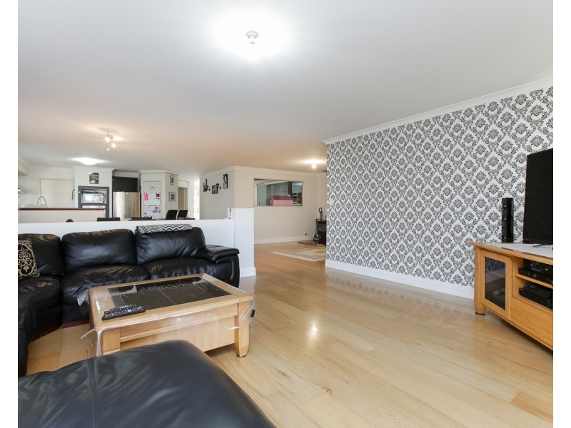 8 Skerries Way, Ridgewood WA 6030