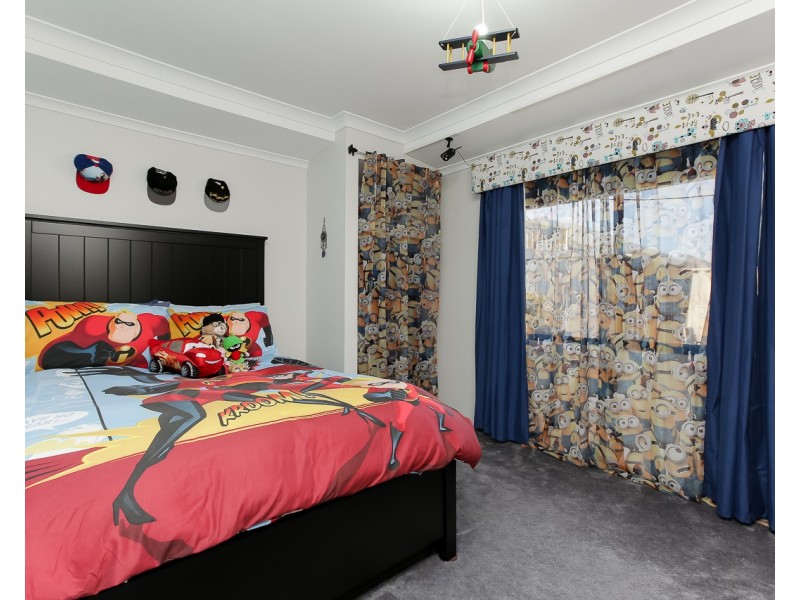 8 Skerries Way, Ridgewood WA 6030