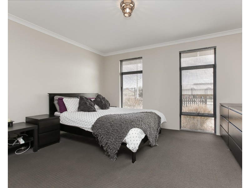 16 Somerton Drive, Alkimos WA 6038