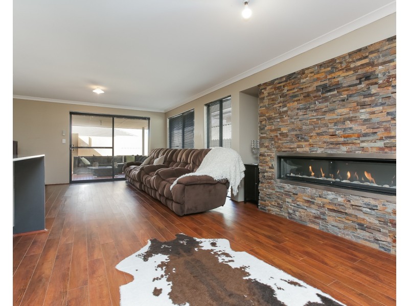 16 Somerton Drive, Alkimos WA 6038