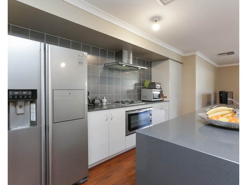 16 Somerton Drive, Alkimos WA 6038