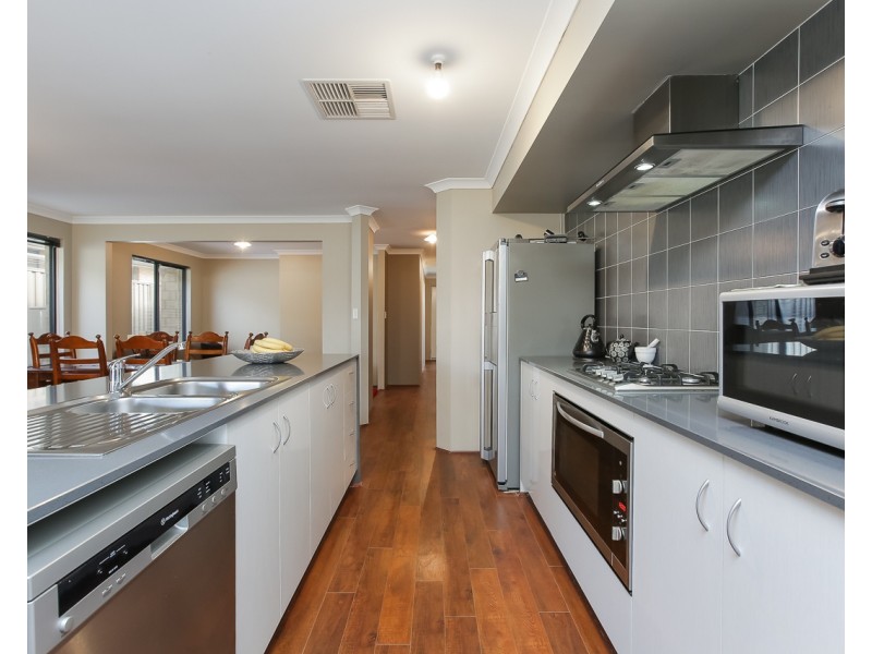 16 Somerton Drive, Alkimos WA 6038