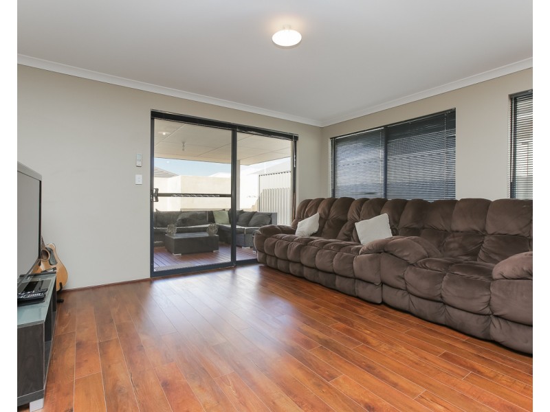 16 Somerton Drive, Alkimos WA 6038