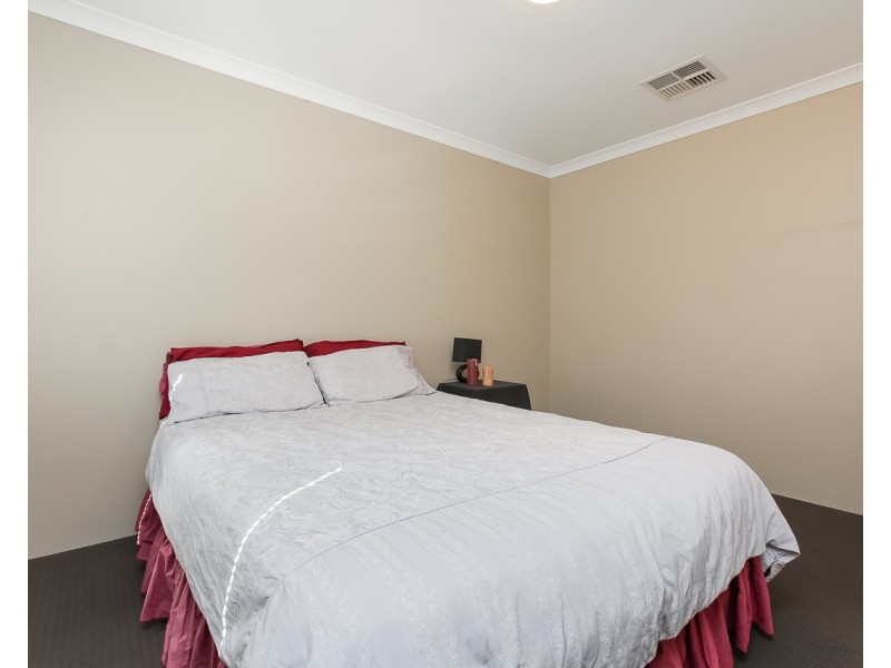 16 Somerton Drive, Alkimos WA 6038
