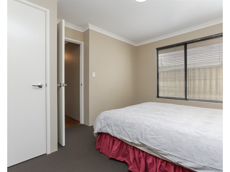 16 Somerton Drive, Alkimos WA 6038