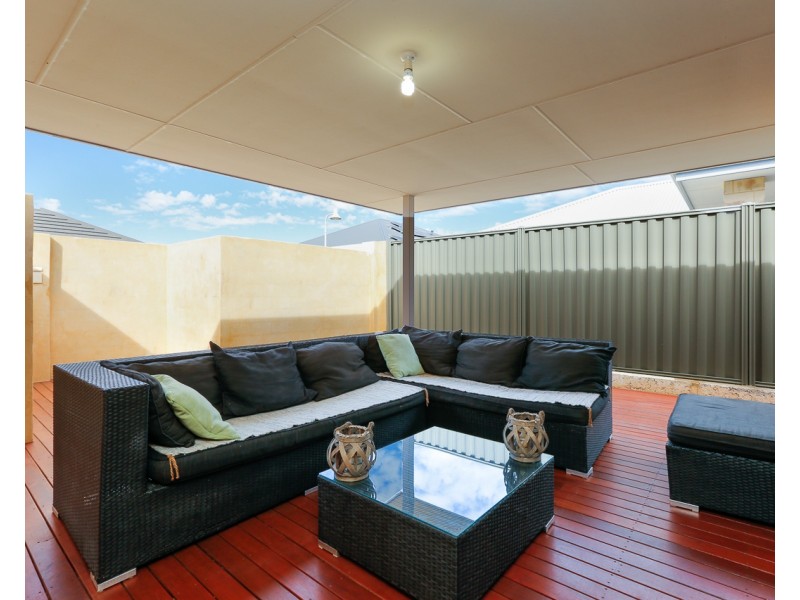 16 Somerton Drive, Alkimos WA 6038