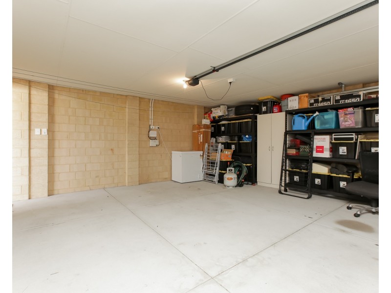 16 Somerton Drive, Alkimos WA 6038