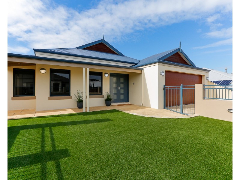 4 Moonraker Road, Jindalee WA 6036