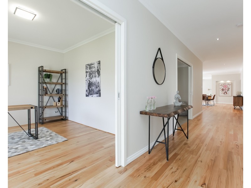 4 Moonraker Road, Jindalee WA 6036