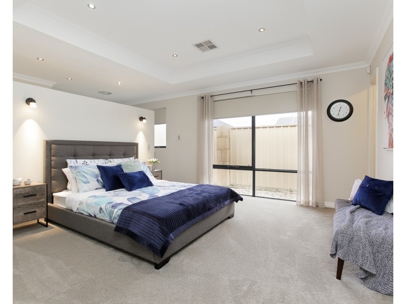 4 Moonraker Road, Jindalee WA 6036