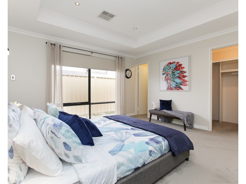 4 Moonraker Road, Jindalee WA 6036