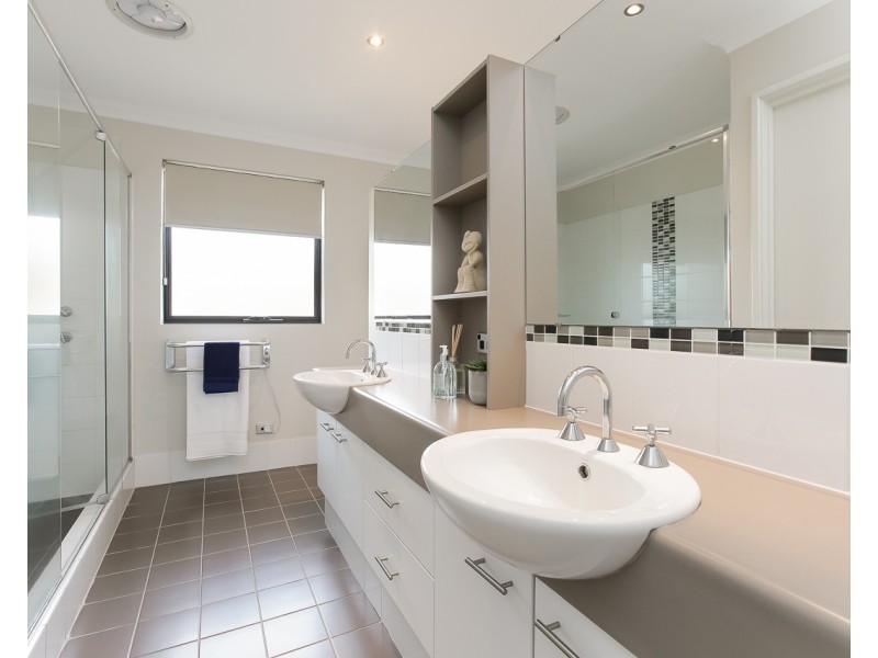 4 Moonraker Road, Jindalee WA 6036